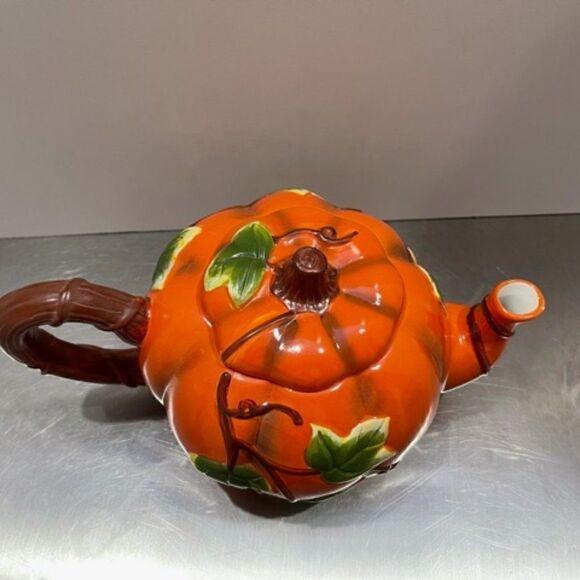 Vintage Rich Talent Hand Painted Majolica Teapot - Picture 2 of 8